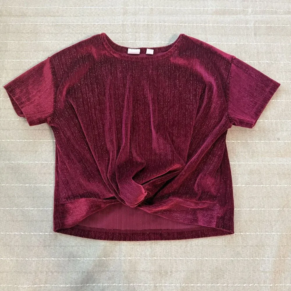 Cute Gap cropped shirt size 6